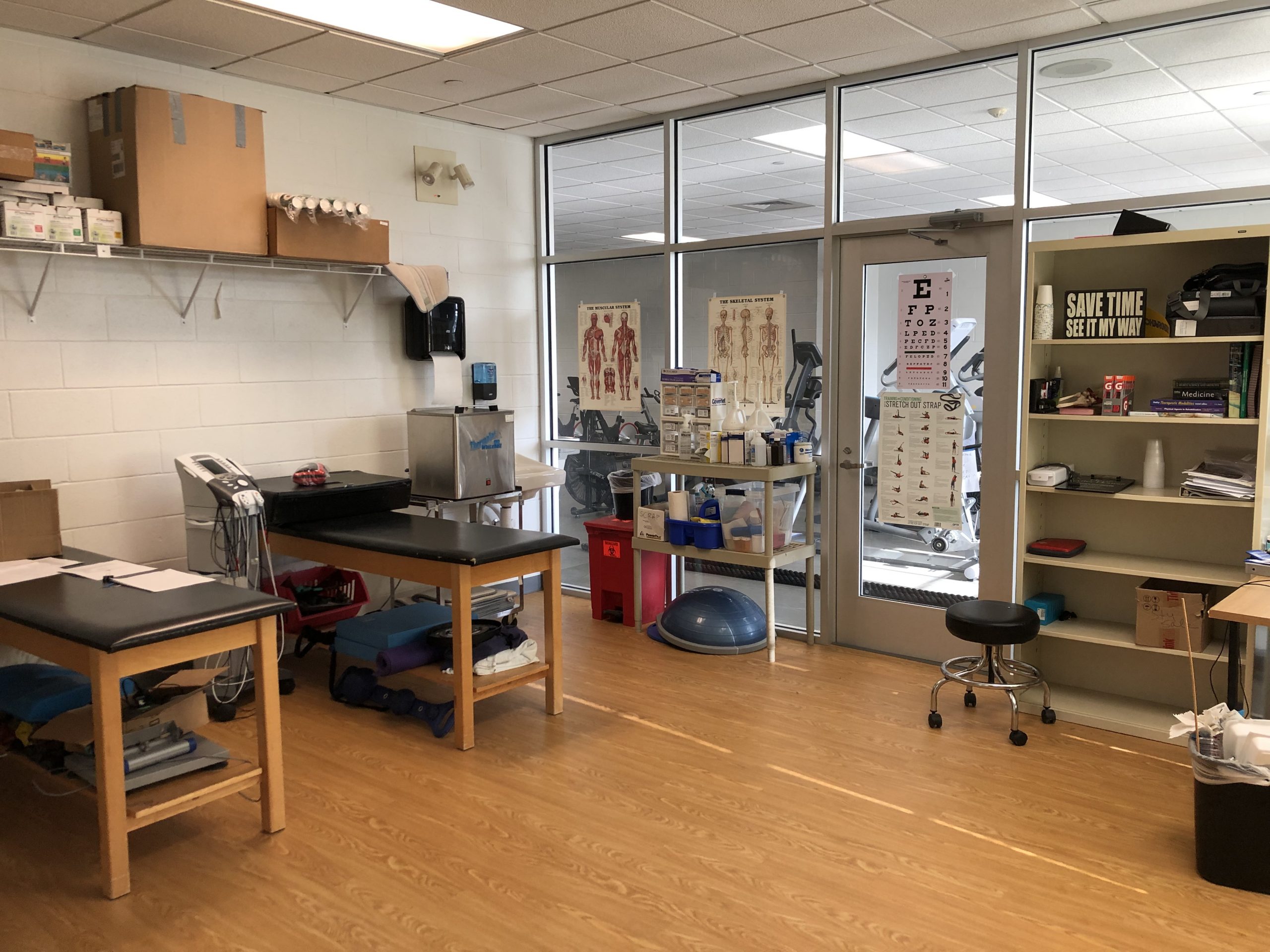 Tour-trainer's office