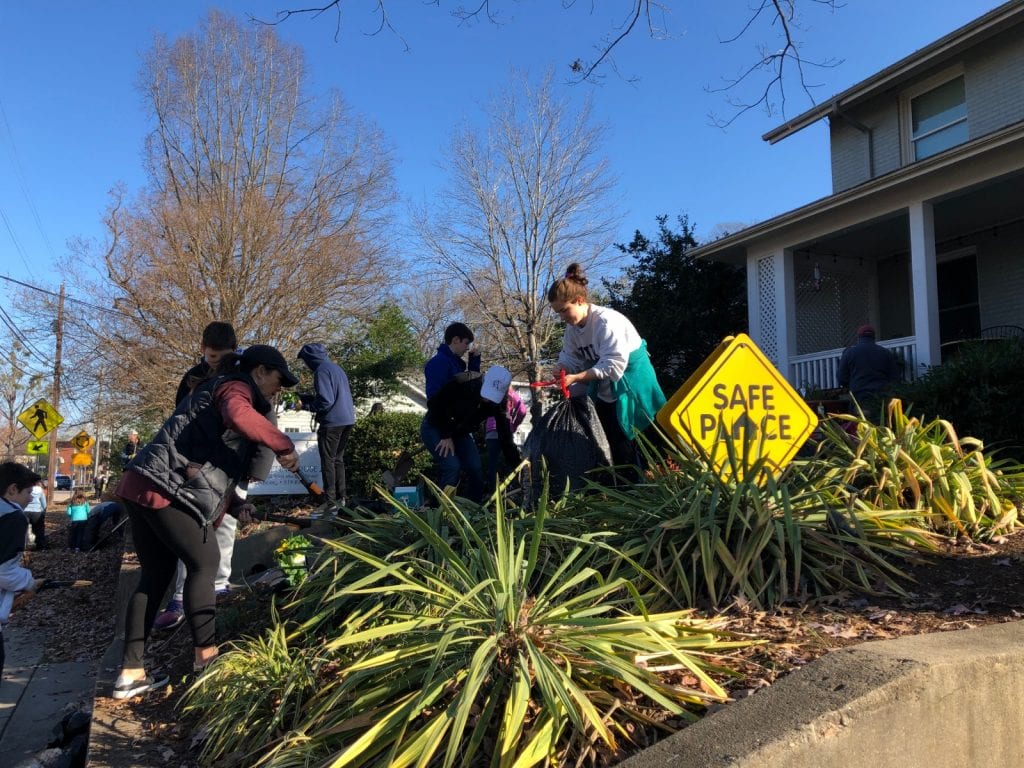 Family service day