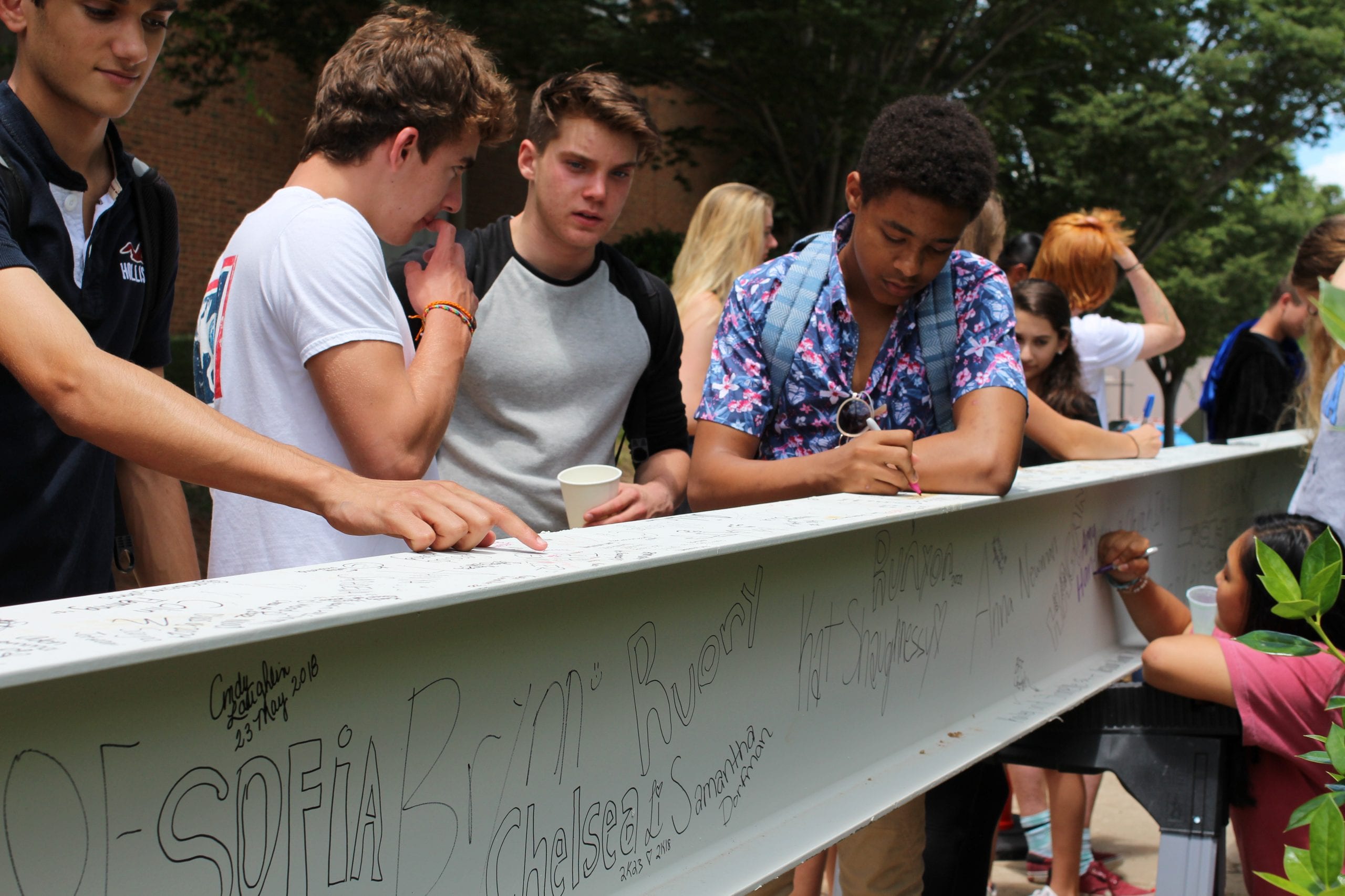 Signing the CMS Beam