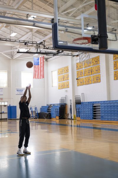 Trey Murphy practicing in Cary Academy's FC gym